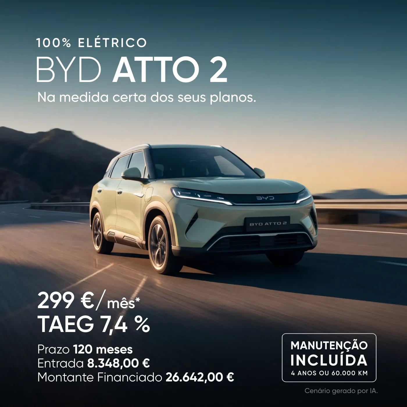 SUV elétrico BYD Atto 2 em cinzento-claro a conduzir numa estrada de montanha ao pôr do sol.
