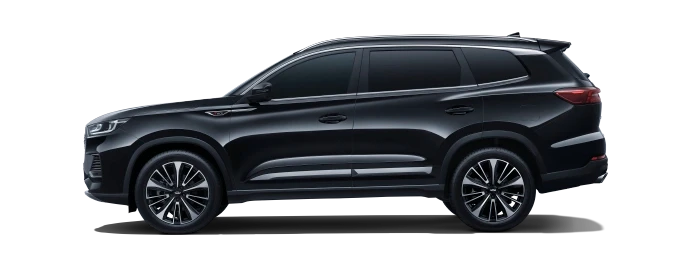 Side view of a phantom black Chery Tiggo 8 Pro with premium alloy wheels