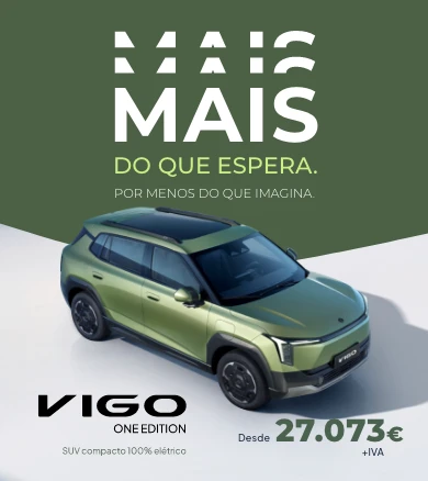 Mais do que espera, por menos do que imagina. Dongfeng VIGO One Edition verde, SUV compacto 100% elétrico, visto de cima em perspetiva frontal. Desde 27.073 euros mais IVA.
