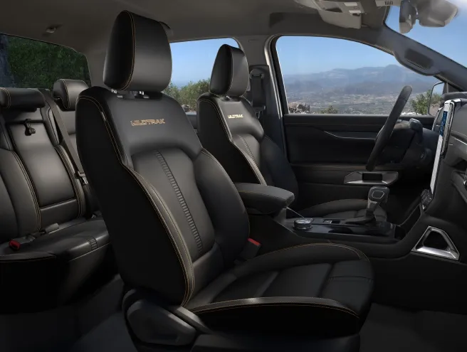 Intérieur du ford ranger wildtrak avec ses sièges spéciaux