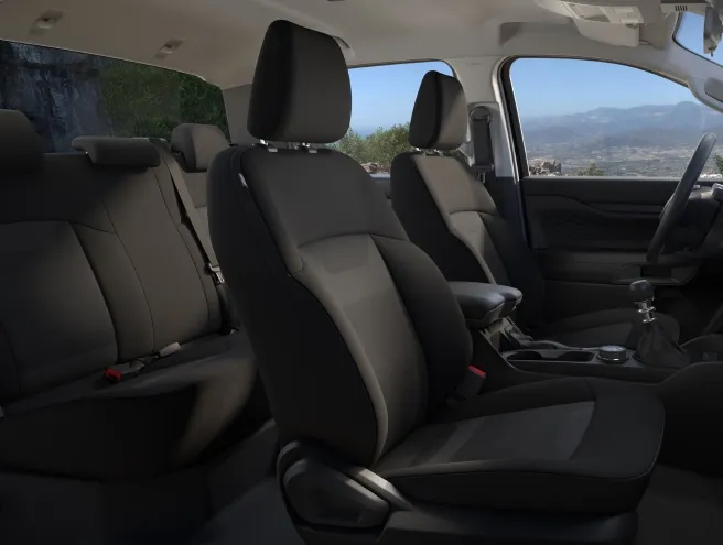 Sièges et espace dans l'habitacle du Ford Ranger XL