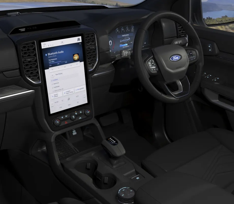 Ford Everest Cockpit, wheel, dashboard and central console