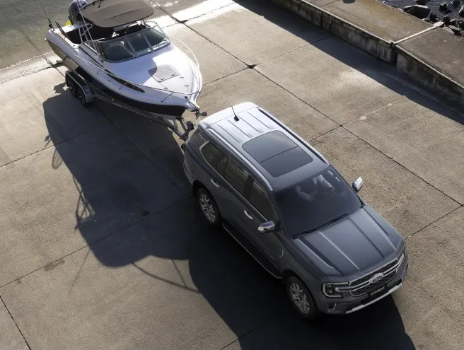 Ford Everest towing a boat