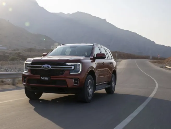 Ford Everest on a mountain road