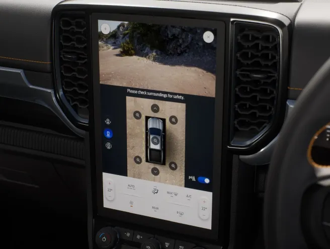 Center console with 360 camera on display